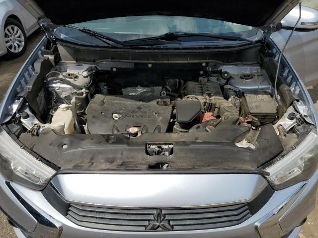 JA4AP3AW4HZ042953 - 2017 MITSUBISHI OUTLANDER ES ვერცხლისფერი ფოტო 12