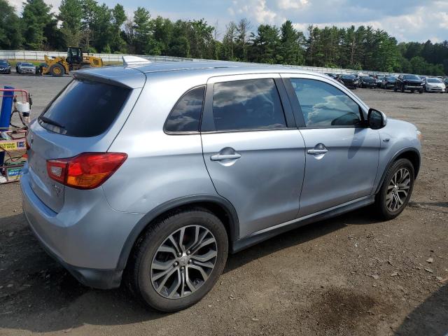 JA4AP3AW4HZ042953 - 2017 MITSUBISHI OUTLANDER ES ვერცხლისფერი ფოტო 3