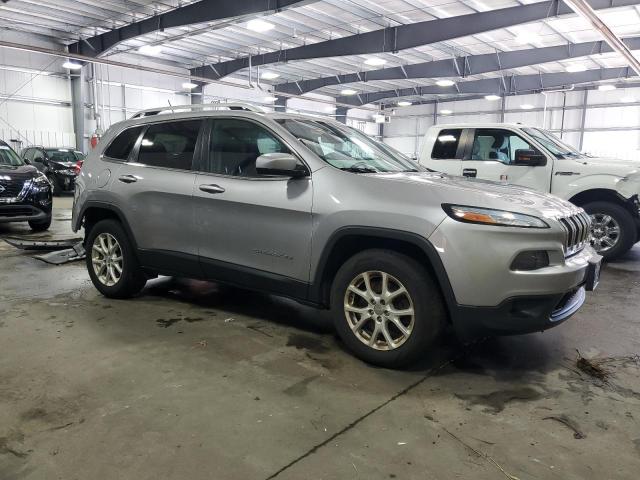 1C4PJMCB0JD622320 - 2018 JEEP CHEROKEE LATITUDE SILVER photo 4