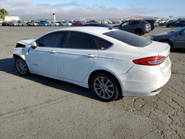 3FA6P0LUXHR358566 - 2017 FORD FUSION SE HYBRID WHITE photo 2