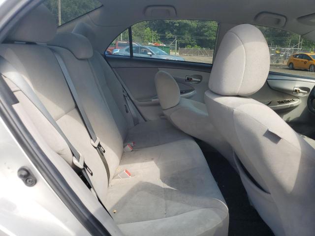 5YFBU4EE7DP119961 - 2013 TOYOTA COROLLA BASE فضي صورة 10