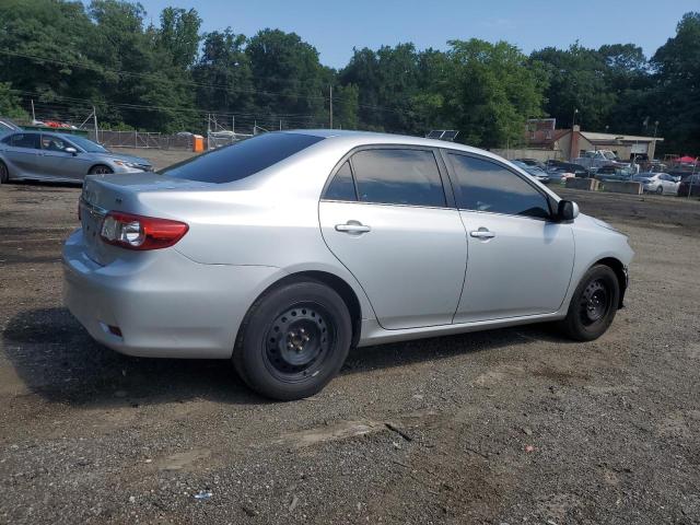 5YFBU4EE7DP119961 - 2013 TOYOTA COROLLA BASE فضي صورة 3