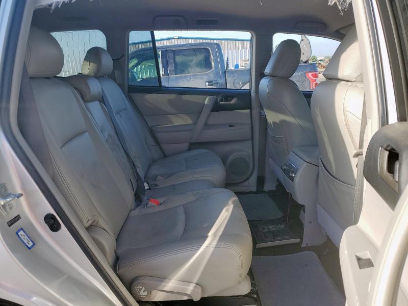 5TDZA3EH3CS024377 - 2012 TOYOTA HIGHLANDER BASE Gümüş fotoğraf 11