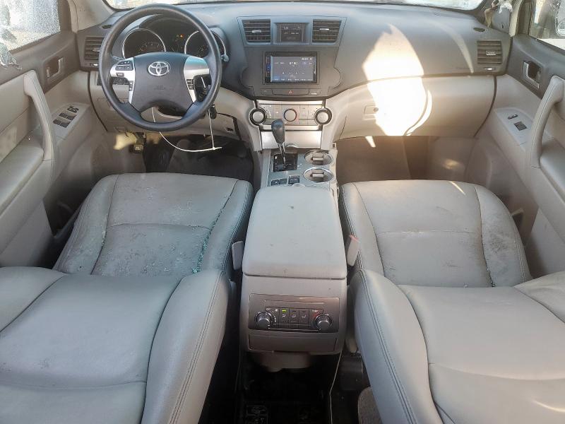 5TDZA3EH3CS024377 - 2012 TOYOTA HIGHLANDER BASE Gümüş fotoğraf 8