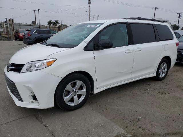 2019 TOYOTA SIENNA LE, null