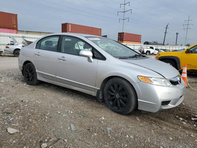 19XFA1F95AE043597 - 2010 HONDA CIVIC EXL ვერცხლისფერი ფოტო 4