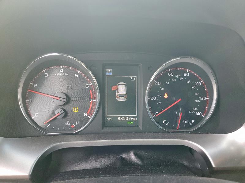 JTMNFREV0JJ164230 - 2018 TOYOTA RAV4 SE WHITE photo 9