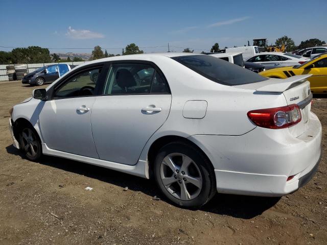 2T1BU4EEXDC104466 - 2013 TOYOTA COROLLA BASE WHITE photo 2