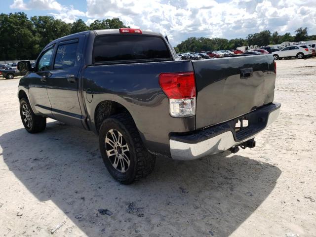 5TFEY5F10DX135021 - 2013 TOYOTA TUNDRA CREWMAX SR5 GRAY photo 3