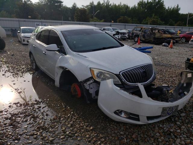 1G4PR5SK4E4178666 - 2014 BUICK VERANO CONVENIENCE WHITE photo 4