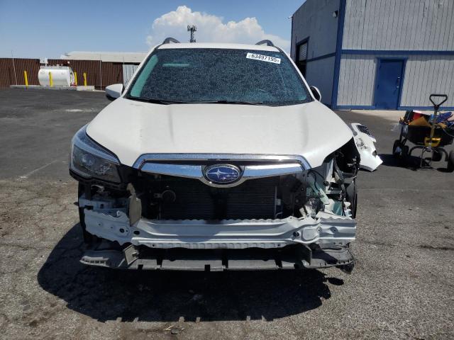 JF2SKAUC5MH497410 - 2021 SUBARU FORESTER LIMITED თეთრი ფოტო 5