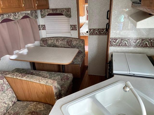 4YDT2742221205289 - 2002 KEYSTONE SPRINTER WHITE photo 4