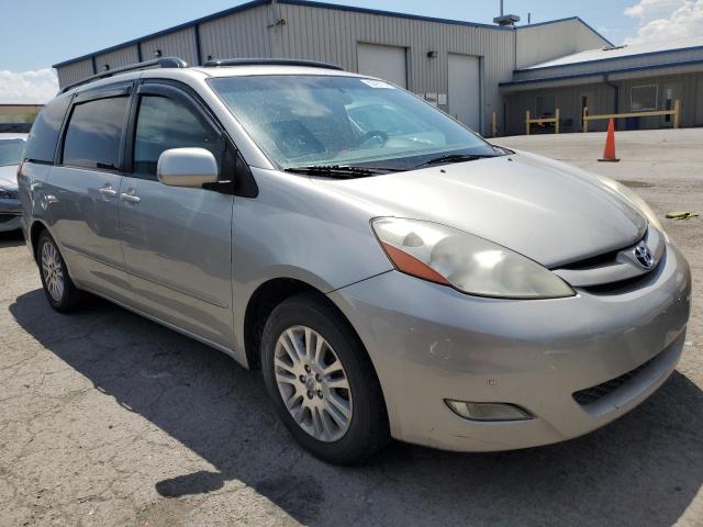 5TDYK4CC6AS334168 - 2010 TOYOTA SIENNA XLE SILVER photo 4