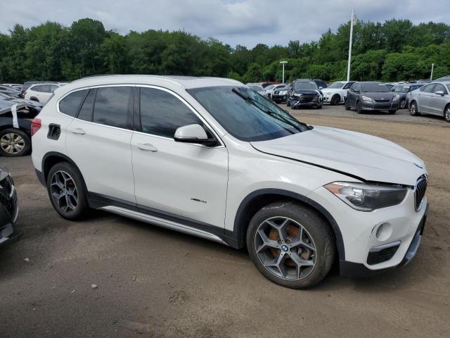 WBXHT3C39J5F91943 - 2018 BMW X1 XDRIVE28I WHITE photo 4