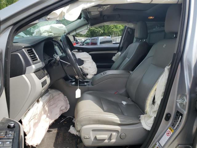 5TDKKRFHXFS092809 - 2015 TOYOTA HIGHLANDER XLE SILVER photo 7