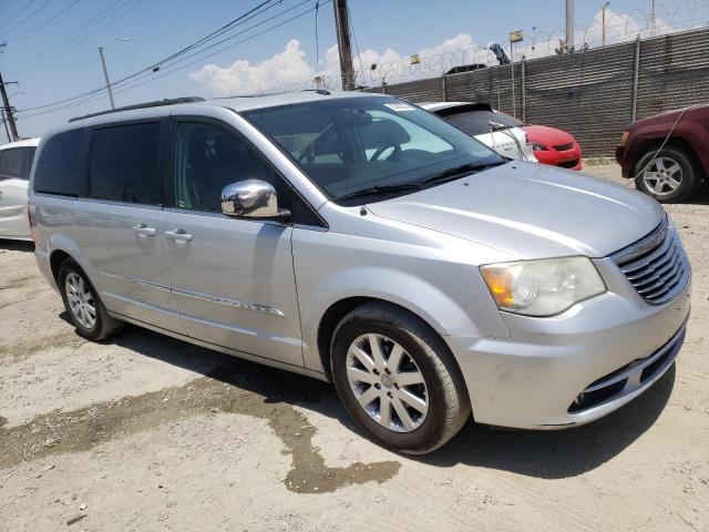 2A4RR8DG4BR635616 - 2011 CHRYSLER TOWN & COU TOURING L SILVER photo 4