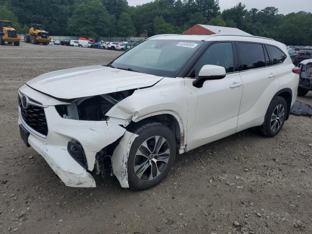 5TDGZRBH3MS086032 - 2021 TOYOTA HIGHLANDER XLE WHITE photo 1