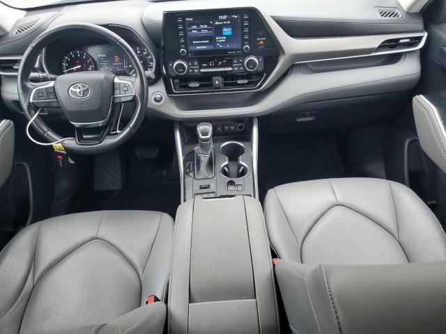 5TDGZRBH3MS086032 - 2021 TOYOTA HIGHLANDER XLE WHITE photo 8