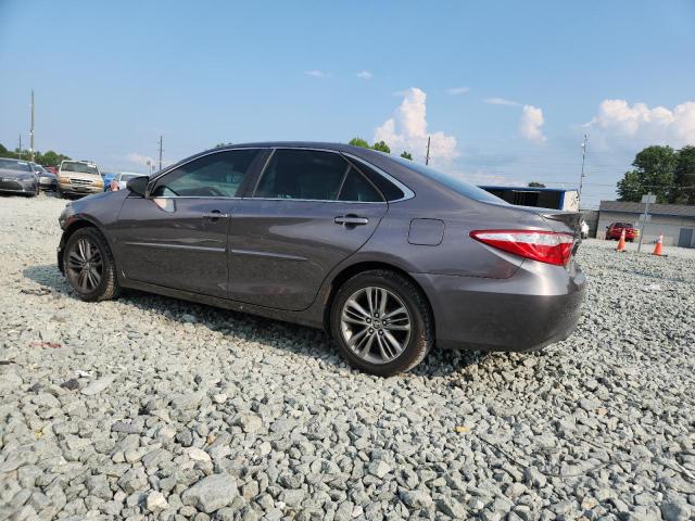 4T1BF1FKXFU883446 - 2015 TOYOTA CAMRY LE GRAY photo 2