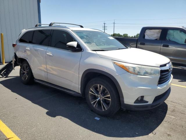 5TDJKRFH4GS246928 - 2016 TOYOTA HIGHLANDER XLE WHITE photo 4