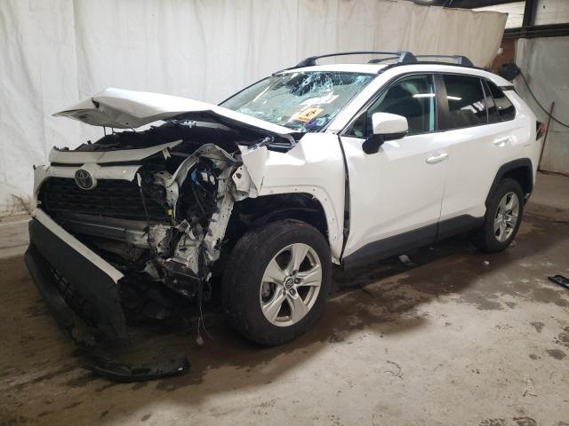 2T3P1RFV8KC004297 - 2019 TOYOTA RAV4 XLE WHITE photo 1