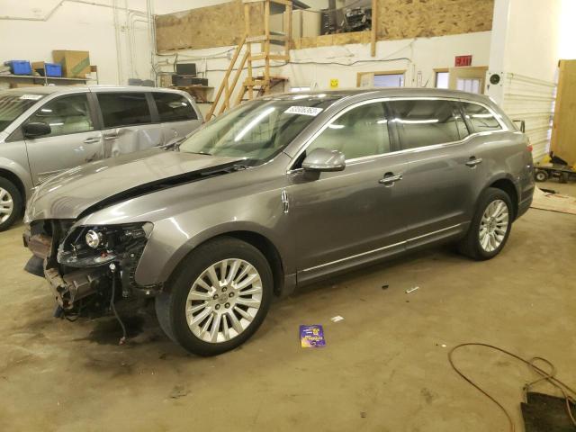 2LMHJ5FR0ABJ00327 - 2010 LINCOLN MKT GRAY photo 1