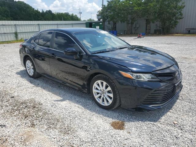 4T1B11HK0JU554226 - 2018 TOYOTA CAMRY L BLACK photo 4