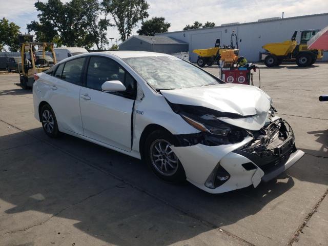 JTDKARFP1K3116971 - 2019 TOYOTA PRIUS PRIM WHITE photo 4