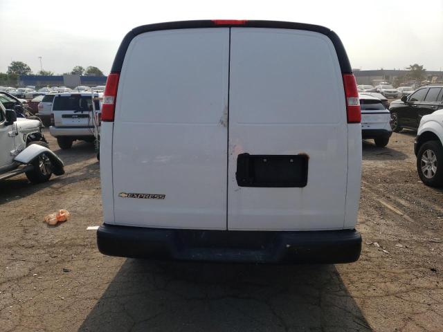 1GCWGAFF2H1345317 - 2017 CHEVROLET EXPRESS G2 WHITE photo 6