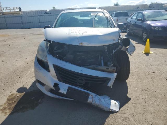 3N1CN7AP6EL823306 - 2014 NISSAN VERSA S SILVER photo 5