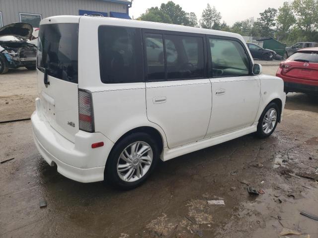 JTLKT324954004764 - 2005 TOYOTA SCION XB WHITE photo 3