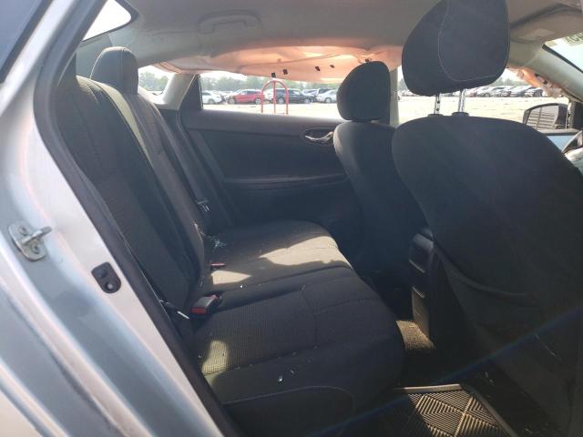 3N1AB7AP5JY328804 - 2018 NISSAN SENTRA S SILVER photo 10