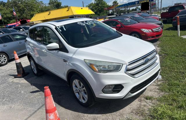 2017 FORD ESCAPE SE, null