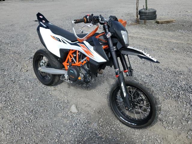 VBKLSV402LM786264 - 2020 KTM 690 SMC R WHITE photo 1