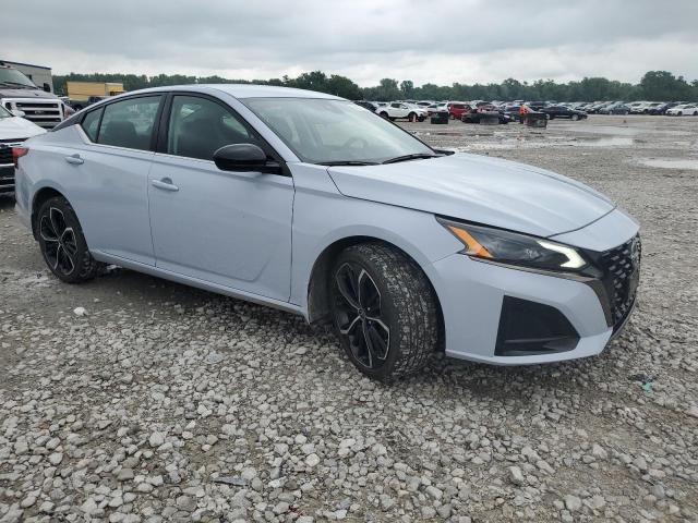 1N4BL4CW4PN398467 - 2023 NISSAN ALTIMA SR 白色 照片 4