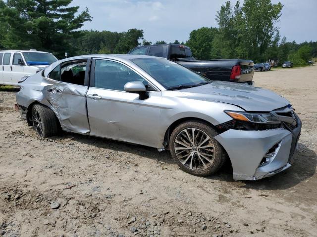 4T1B11HK9KU704528 - 2019 TOYOTA CAMRY L SILVER photo 4