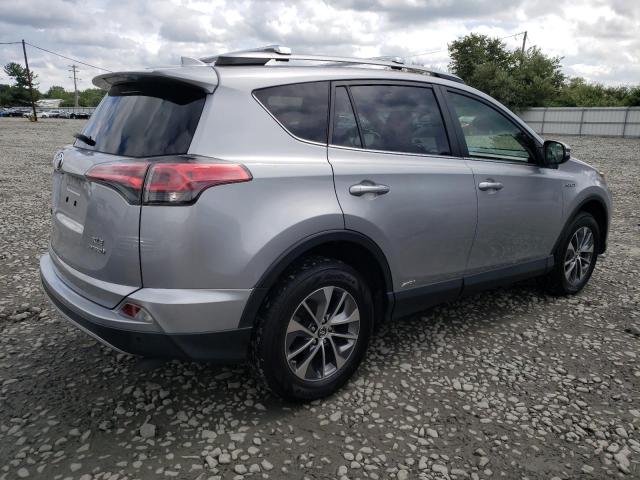 JTMRJREV6JD213915 - 2018 TOYOTA RAV4 HV LE SILVER photo 3