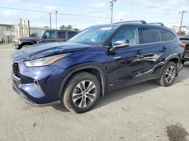 2020 TOYOTA HIGHLANDER HYBRID XLE, null