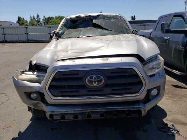 3TMCZ5AN7JM132908 - 2018 TOYOTA TACOMA DOUBLE CAB SILVER photo 5