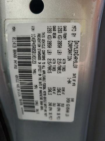 1C4GP45R85B103123 - 2005 CHRYSLER TOWN & COU ვერცხლისფერი ფოტო 13