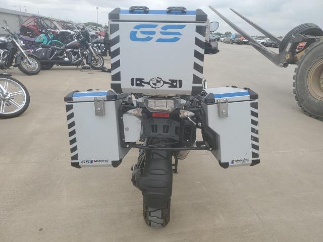 WB10A1204JZ953188 - 2018 BMW R1200 GS ADVENTURE WHITE photo 4