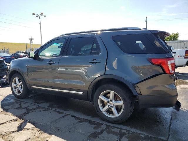 1FM5K8D81GGB18392 - 2016 FORD EXPLORER XLT GRAY photo 2