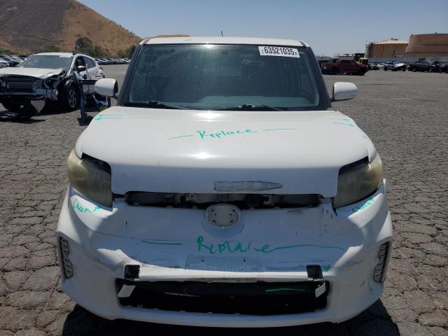 JTLZE4FEXDJ041002 - 2013 TOYOTA SCION XB WHITE photo 5