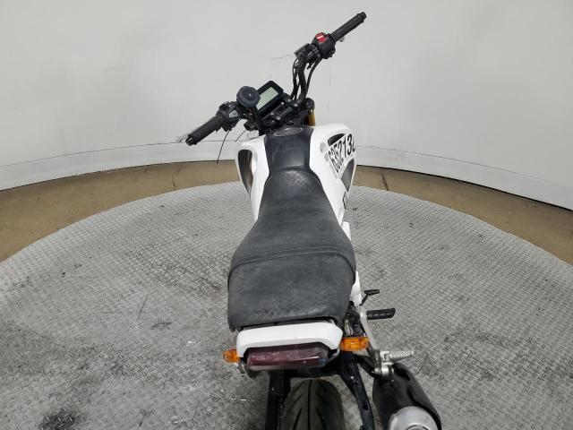 MLHJC9213R5202883 - 2024 HONDA GROM 125 WHITE photo 6