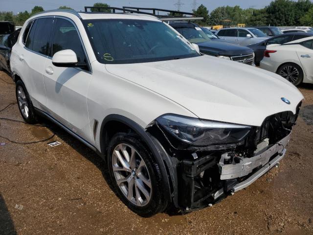 5UXCR6C57KLL51503 - 2019 BMW X5 XDRIVE40I WHITE photo 4