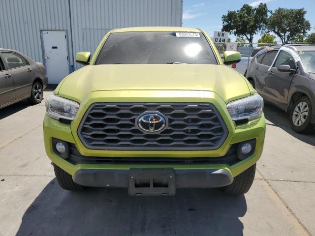 3TYCZ5AN7PT140083 - 2023 TOYOTA TACOMA DOUBLE CAB GREEN photo 5