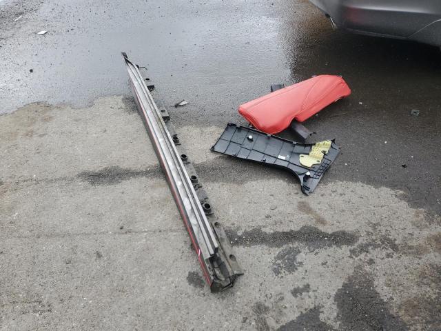 4T1B11HK1JU009944 - 2018 TOYOTA CAMRY L ნაცრისფერი ფოტო 12