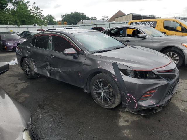 4T1B11HK1JU009944 - 2018 TOYOTA CAMRY L ნაცრისფერი ფოტო 4