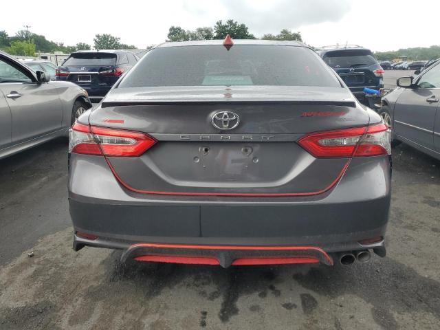 4T1B11HK1JU009944 - 2018 TOYOTA CAMRY L ნაცრისფერი ფოტო 6