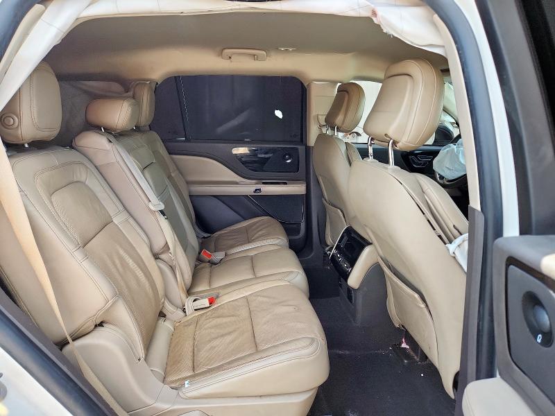 5LM5J7WC1LGL07145 - 2020 LINCOLN AVIATOR RESERVE 白色 照片 11